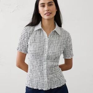 NEW! Banana Republic White & Black Seersucker Smocked Button Shirt | Size Small